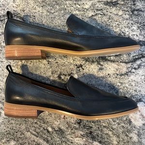 Women’s 8.5 Susina shoe. Loafers. Black with tan soles, very lightly worn.